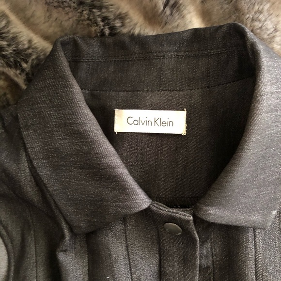 Calvin Klein - Picture 5 of 6